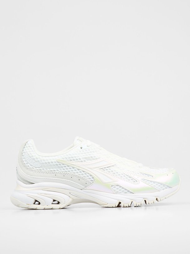 Ontdek de Mythos Propulsion lederen mesh sneakers van Diadora in de kleur wit bij Orangebag. Op werkdagen voor 21:45 besteld, morgen in huis.