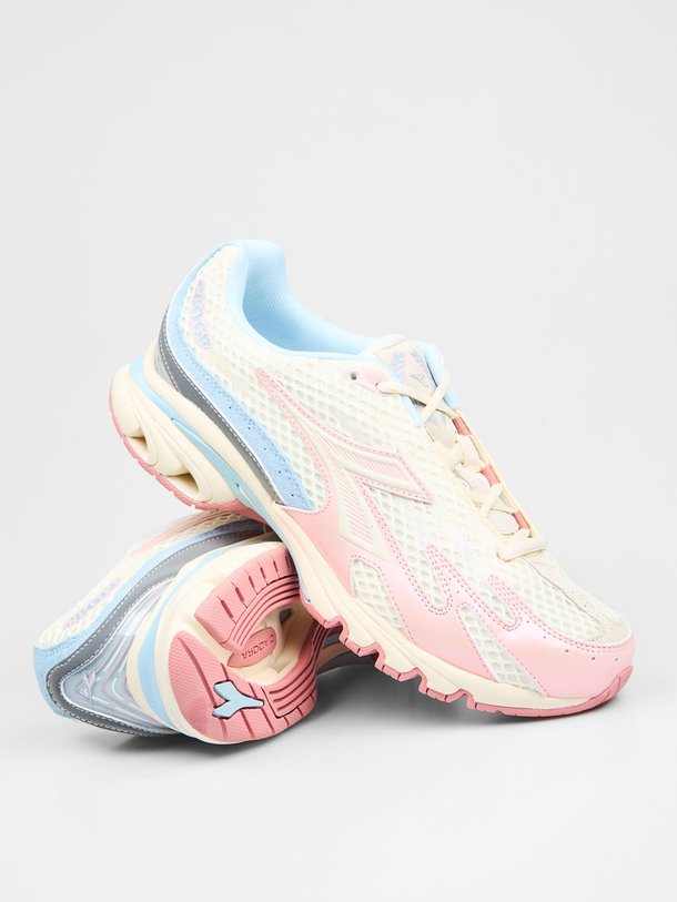Ontdek de Mythos propulsion lederen mesh sneakers van Diadora in de kleur roze bij Orangebag. Op werkdagen voor 21:45 besteld, morgen in huis.
