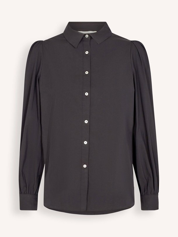 Ontdek de Nikole katoenmix blouse van Sofie Schnoor in de kleur zwart bij Orangebag. Op werkdagen voor 21:45 besteld, morgen in huis.