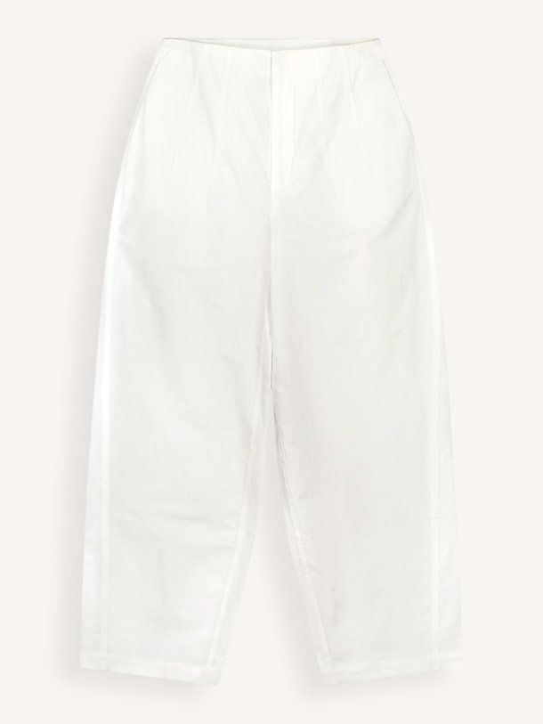Ontdek de BARREL LEG PANTS van OLAF bij Orangebag. Op werkdagen voor 21:45 besteld, morgen in huis.