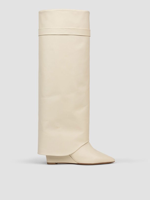 Ontdek de Jacky lederen hoge laarzen van Silver Grace in de kleur crème bij Orangebag. Op werkdagen voor 21:45 besteld, morgen in huis.