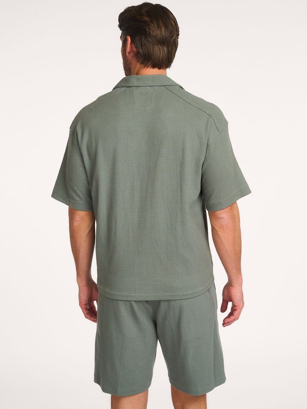 Ontdek de Basiil katoenen overhemd van Drykorn in de kleur Groen bij Orangebag. Op werkdagen voor 21:45 besteld, morgen in huis.