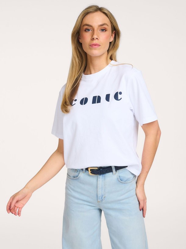 Ontdek de Katoenen T-shirt van Yaya in de kleur Wit bij Orangebag. Op werkdagen voor 21:45 besteld, morgen in huis.