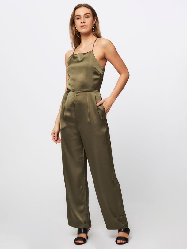Ontdek de Savilla geweven jumpsuit van Samsoe Samsoe in de kleur olijfgroen bij Orangebag. Op werkdagen voor 21:45 besteld, morgen in huis.