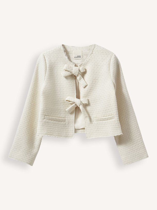 Ontdek de Mae wolmix bouclé jasje van Sofie Schnoor in de kleur off-white bij Orangebag. Op werkdagen voor 21:45 besteld, morgen in huis.