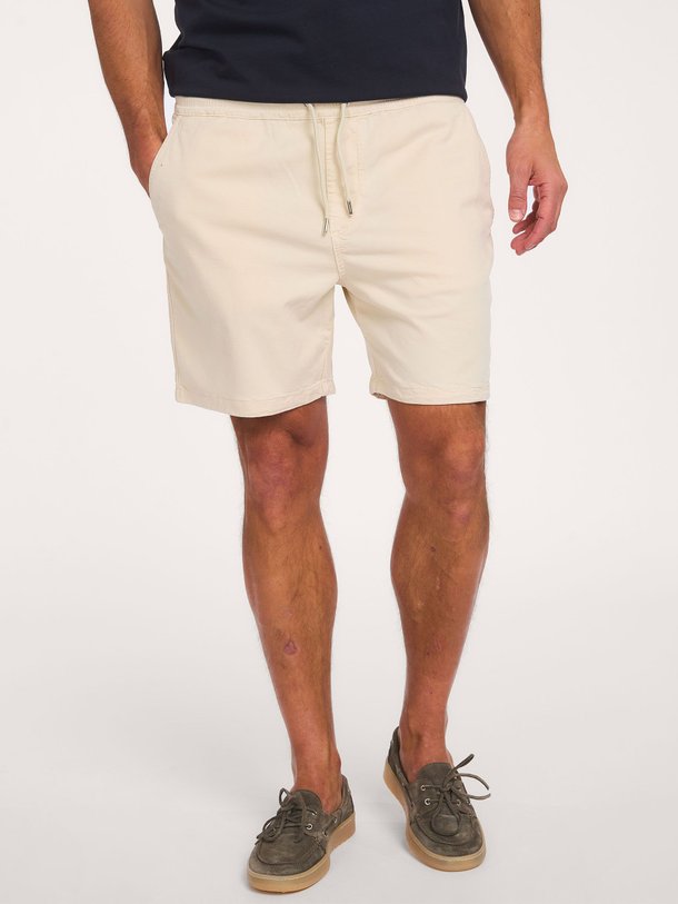 Ontdek de Gregor viscosemix short van NN.07 in de kleur Crème bij Orangebag. Op werkdagen voor 21:45 besteld, morgen in huis.