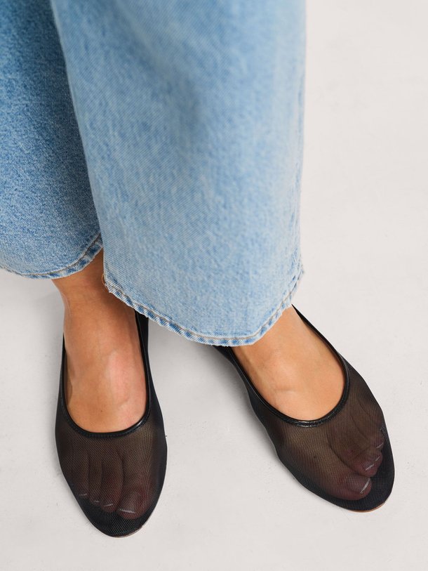 Ontdek de Sacha lederen mesh ballerina's van Anonymous Copenhagen in de kleur zwart bij Orangebag. Op werkdagen voor 21:45 besteld, morgen in huis.