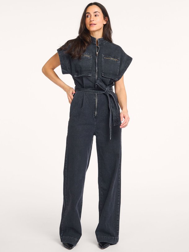 Ontdek de Pancy denim jumpsuit van Co'Couture in de kleur Zwart bij Orangebag. Op werkdagen voor 21:45 besteld, morgen in huis.
