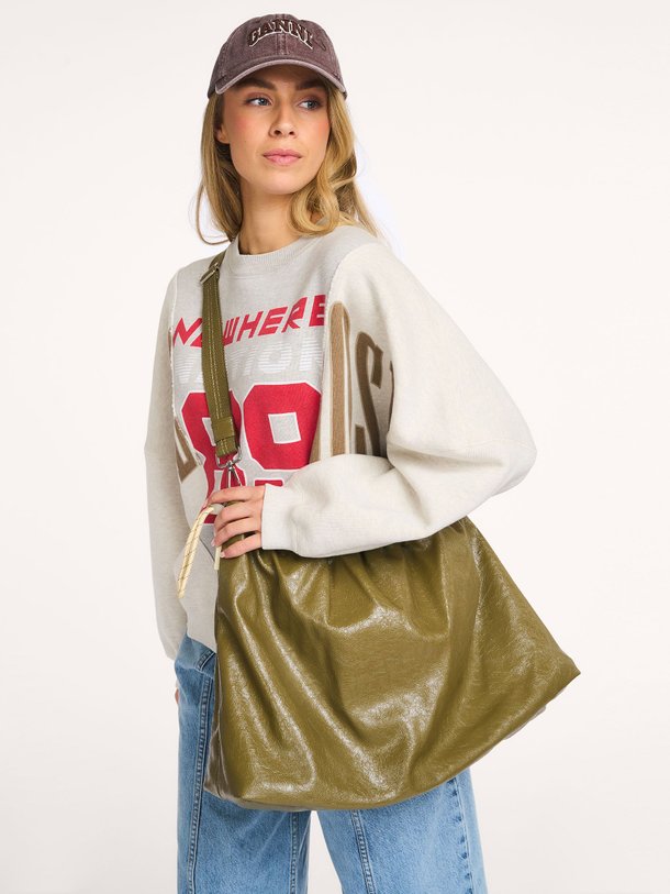 Ontdek de Hob leatherlook schouder-/handtas van Bellerose in de kleur Army bij Orangebag. Op werkdagen voor 21:45 besteld, morgen in huis.