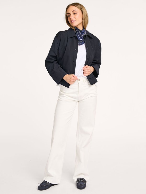 Ontdek de Parissw high waist straight fit jeans van Sofie Schnoor in de kleur off-white bij Orangebag. Op werkdagen voor 21:45 besteld, morgen in huis.