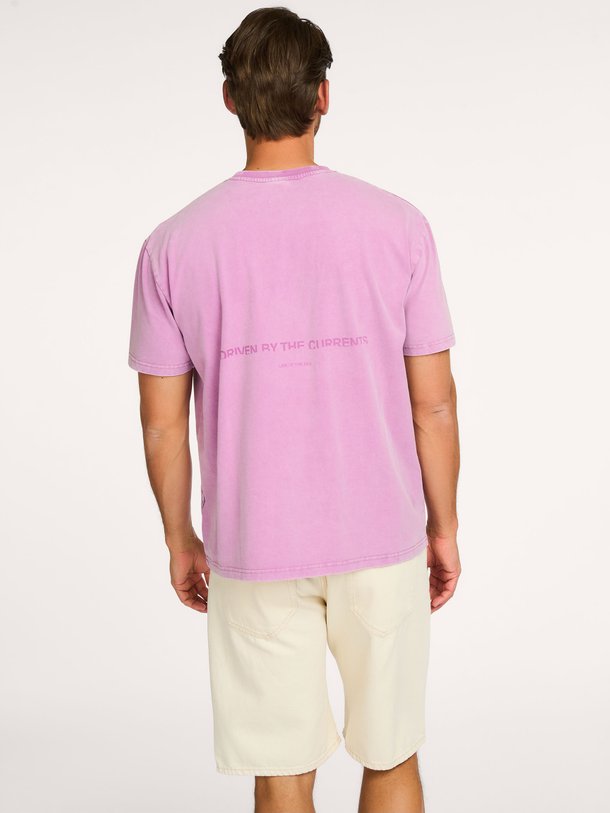 Law Of The Sea Aqualis Garment Dyed T-Shirt Ontdek de AQUALIS GARMENT DYED T-SHIRT van Law of the Sea bij Orangebag. Op werkdagen voor 21:45 besteld, morgen in huis.