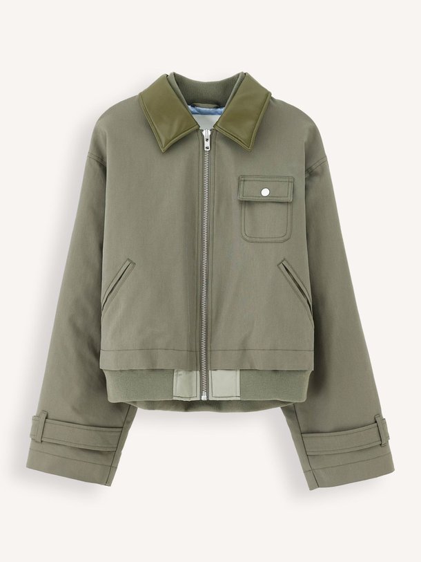Ontdek de Jenner katoenmix jack van Bellerose in de kleur Groen bij Orangebag. Op werkdagen voor 21:45 besteld, morgen in huis.