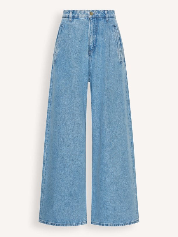 Ontdek de Lux high waist loose fit jeans van By-Bar in de kleur Blauw bij Orangebag. Op werkdagen voor 21:45 besteld, morgen in huis.