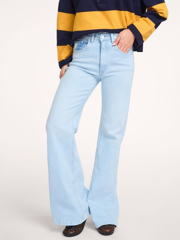 Ontdek de Palas mid waist flared fit stretch jeans van Lois in de kleur Lichtblauw bij Orangebag. Op werkdagen voor 21:45 besteld, morgen in huis.