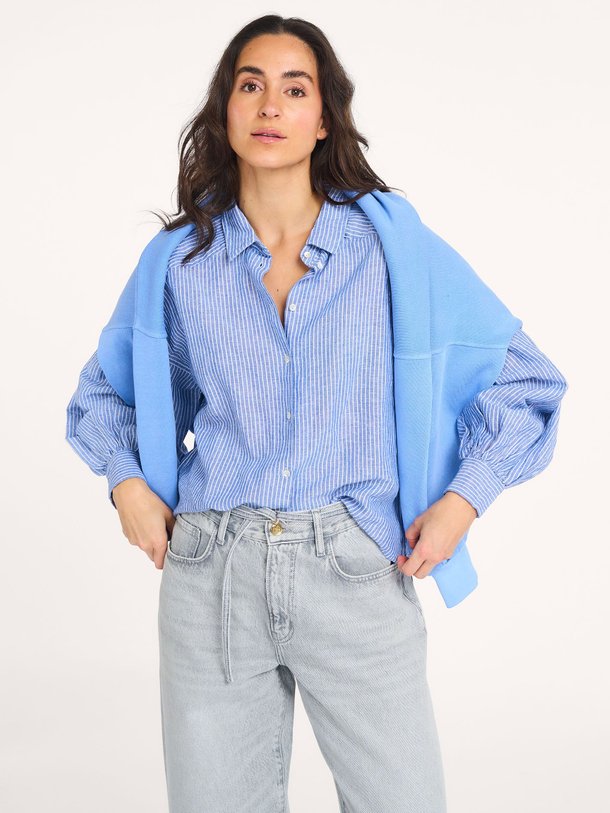 Ontdek de Sarah linnen/katoenmix gestreepte blouse van By-Bar in de kleur Blauw bij Orangebag. Op werkdagen voor 21:45 besteld, morgen in huis.