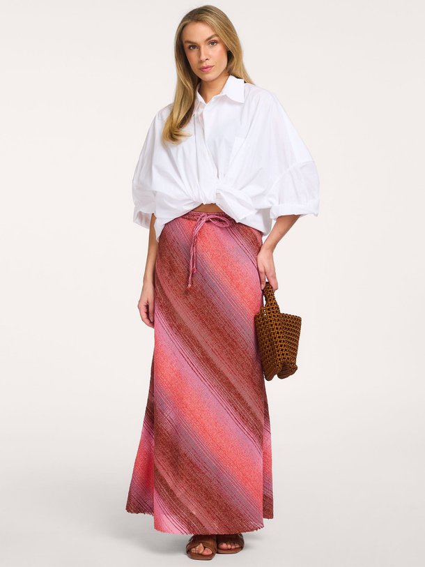 Ontdek de Praia katoenmix gestreepte maxi rok van Sea Me Happy in de kleur Roze bij Orangebag. Op werkdagen voor 21:45 besteld, morgen in huis.