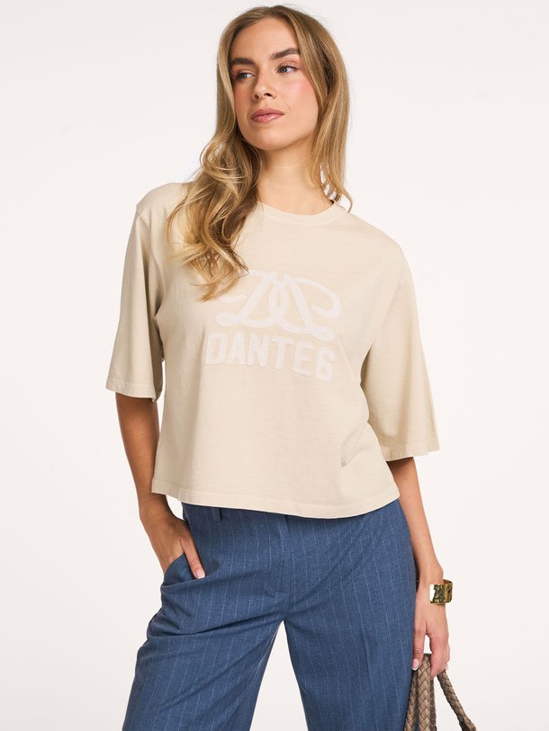 Ontdek de Maimu katoenen T-shirt van Dante 6 in de kleur Beige bij Orangebag. Op werkdagen voor 21:45 besteld, morgen in huis.