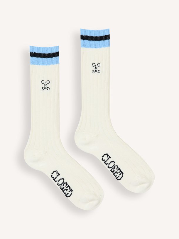 Ontdek de Organic cottonmix logo sokken van Closed in de kleur Off-white bij Orangebag. Op werkdagen voor 21:45 besteld, morgen in huis.