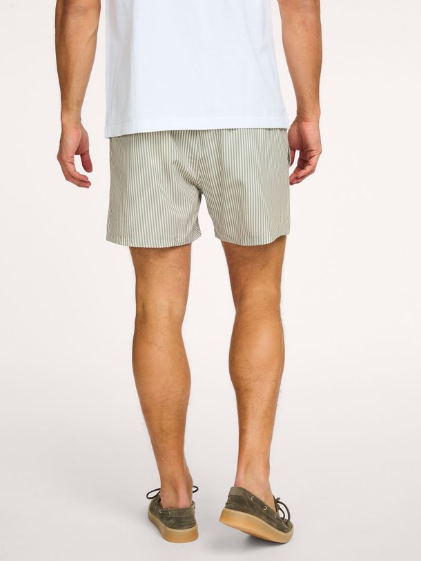Nn.07 Holiday Shorts 10039 Ontdek de Holiday Shorts 10039 van NN.07 bij Orangebag. Op werkdagen voor 21:45 besteld, morgen in huis.