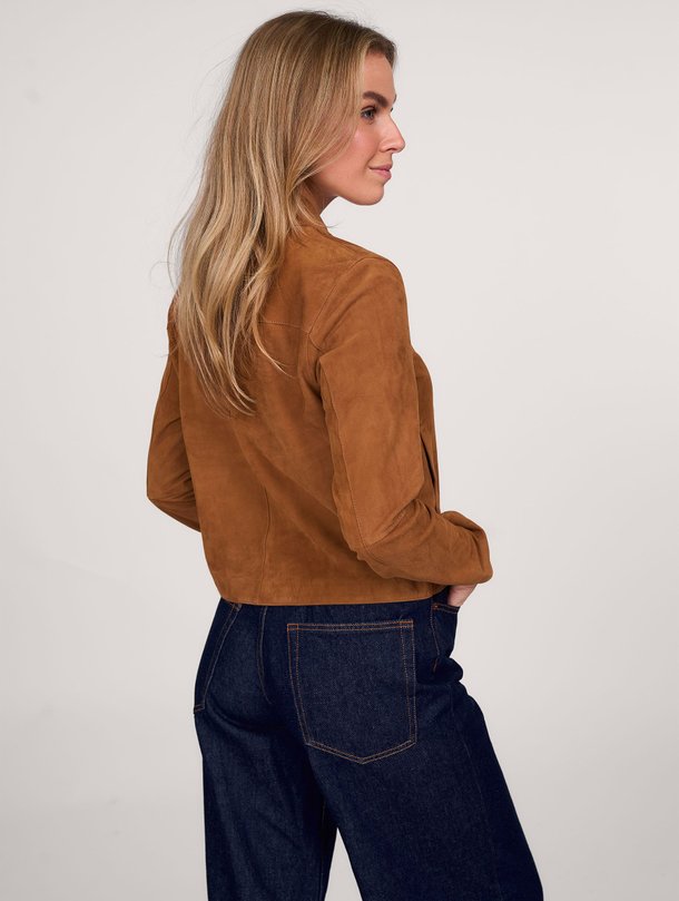 Ontdek de Rocky suède jack van Alter Ego in de kleur cognac bij Orangebag. Op werkdagen voor 21:45 besteld, morgen in huis.