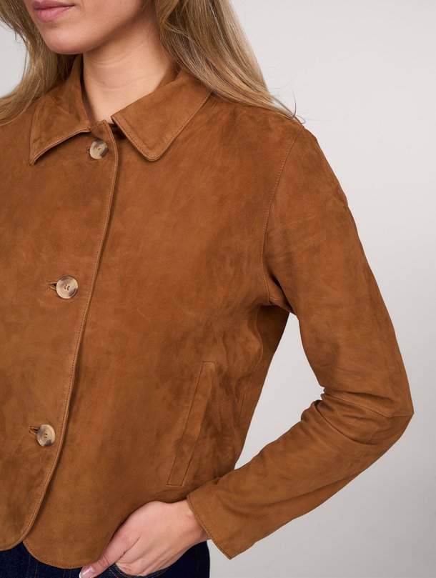 Ontdek de Rocky suède jack van Alter Ego in de kleur cognac bij Orangebag. Op werkdagen voor 21:45 besteld, morgen in huis.