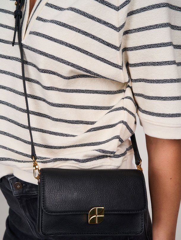 Ontdek de Loua lederen crossbody tas van By-Bar in de kleur zwart bij Orangebag. Op werkdagen voor 21:45 besteld, morgen in huis.
