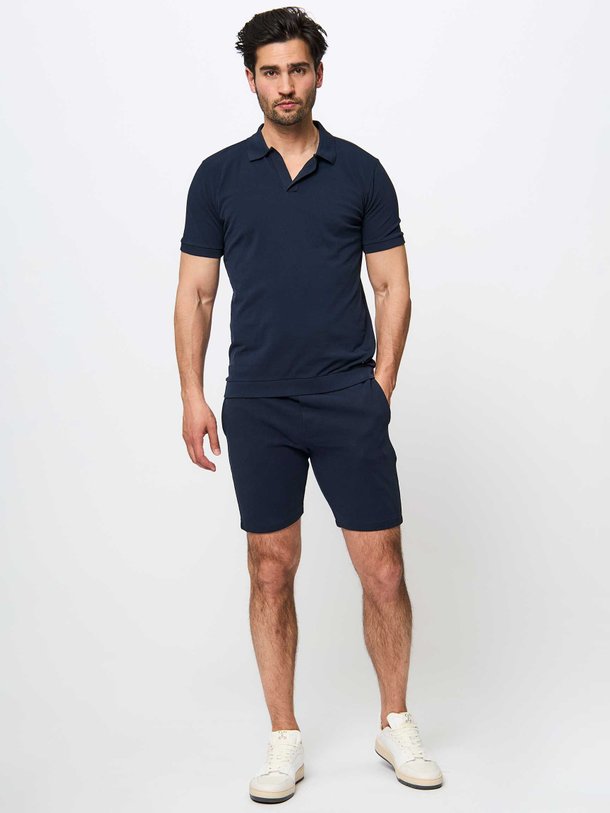 Ontdek de Key organic cotton piqué sweatshort van Wahts in de kleur donkerblauw bij Orangebag. Op werkdagen voor 21:45 besteld, morgen in huis.