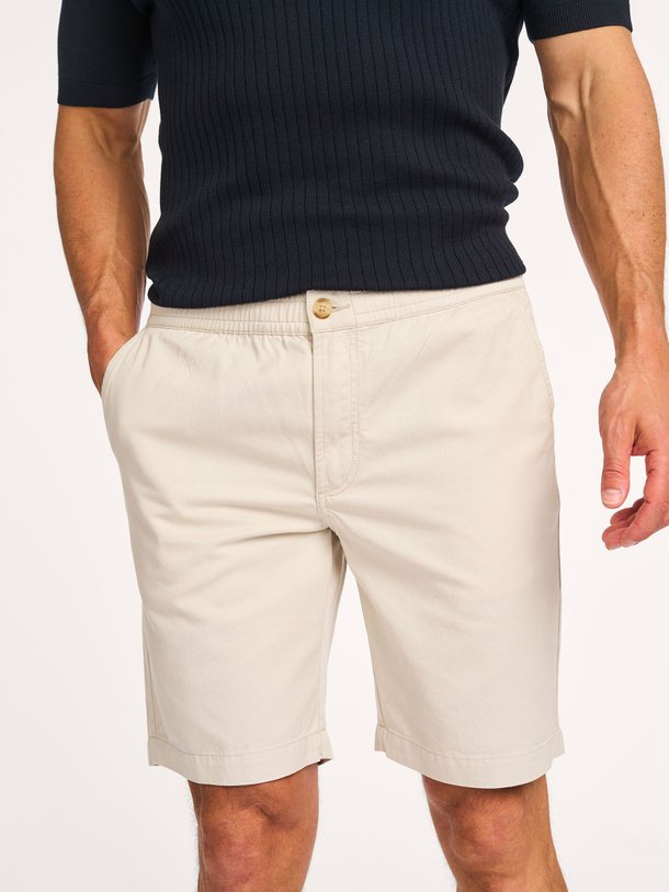 Ontdek de Luca lyocell/katoenmix short van Denham in de kleur beige bij Orangebag. Op werkdagen voor 21:45 besteld, morgen in huis.