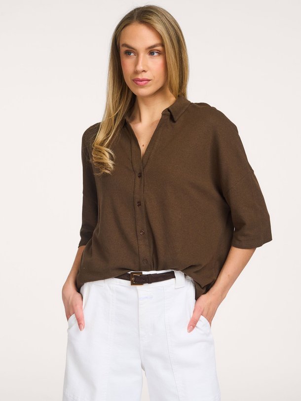 Ontdek de M497 katoen/linnenmix blouse van Majestic Filatures in de kleur Donkerbruin bij Orangebag. Op werkdagen voor 21:45 besteld, morgen in huis.