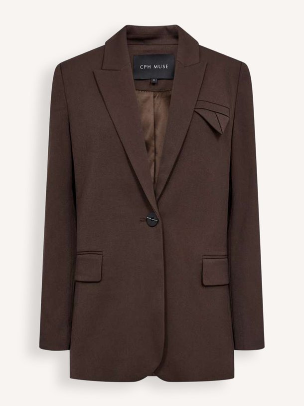 Copenhagen Muse Tailor viscosemix blazer - Donkerbruin Ontdek de Tailor viscosemix blazer van Copenhagen Muse in de kleur Donkerbruin bij Orangebag. Op werkdagen voor 21:45 besteld, morgen in huis.