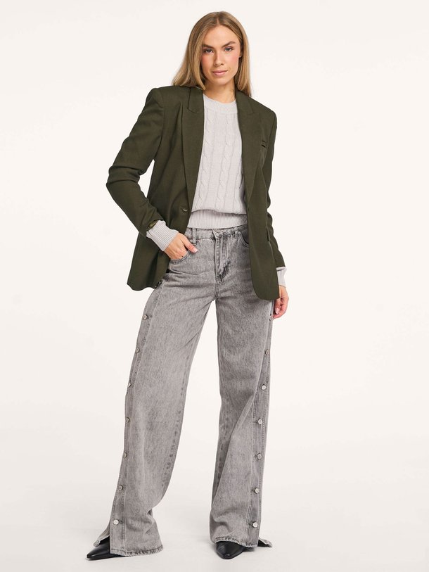 Ontdek de Tailor viscosemix blazer van Copenhagen Muse in de kleur donkergroen bij Orangebag. Op werkdagen voor 21:45 besteld, morgen in huis.