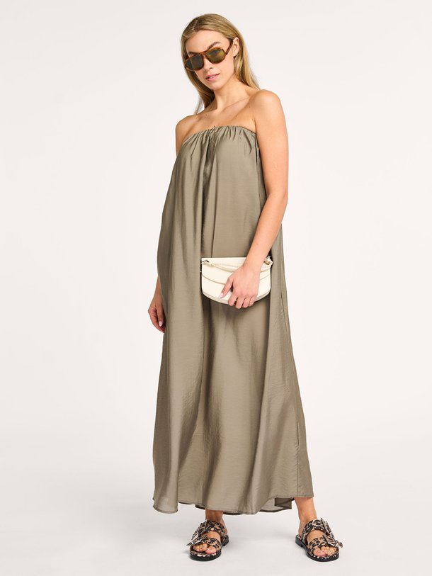 Ontdek de Callum modalmix strapless jurk van Co'Couture in de kleur army bij Orangebag. Op werkdagen voor 21:45 besteld, morgen in huis.