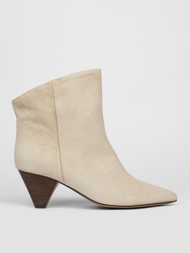 Ontdek de Luisa suède enkelaarzen van Brown Dot. in de kleur crème bij Orangebag. Op werkdagen voor 21:45 besteld, morgen in huis.