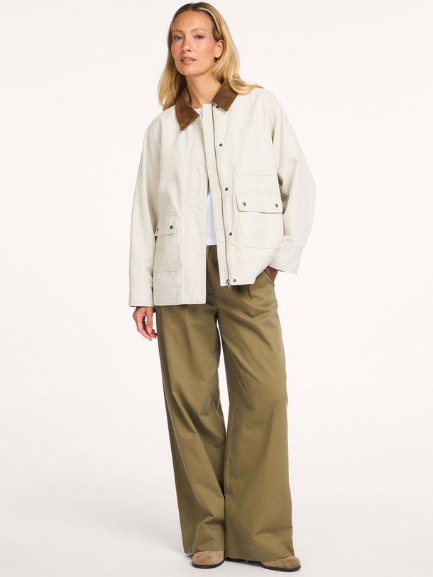 Ontdek de Ursula katoenen jack van Modstrom in de kleur Beige bij Orangebag. Op werkdagen voor 21:45 besteld, morgen in huis.