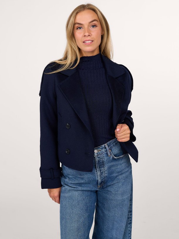 Ontdek de K200 Organic cottonmix rib top met lurex van Majestic Filatures in de kleur donkerblauw bij Orangebag. Op werkdagen voor 21:45 besteld, morgen in huis.