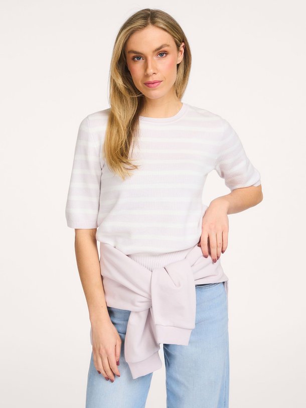 Ontdek de Wolmix gestreepte trui van Yaya in de kleur Lila bij Orangebag. Op werkdagen voor 21:45 besteld, morgen in huis.