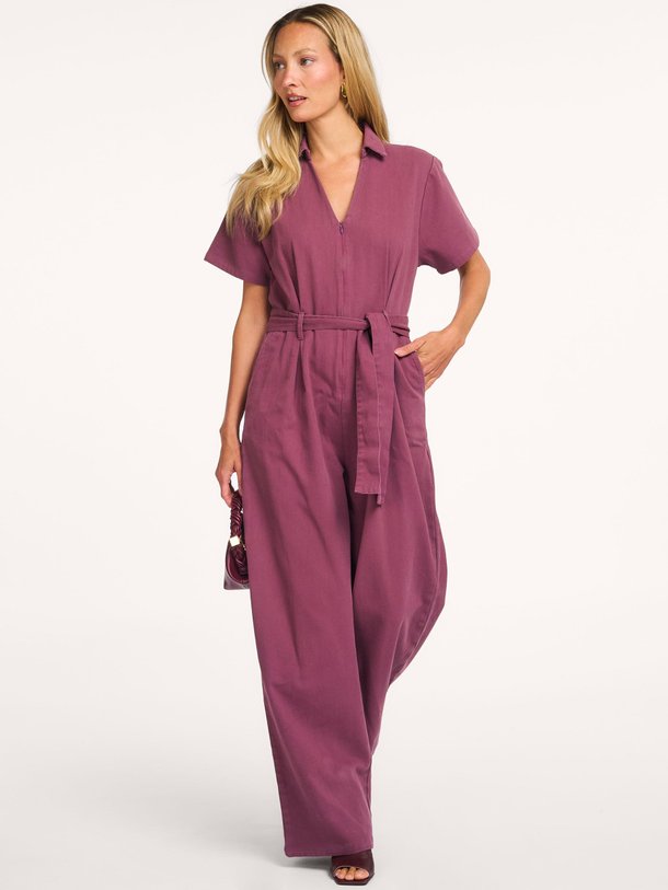 Ontdek de Valle denim jumpsuit van Modstrom in de kleur Donkerpaars bij Orangebag. Op werkdagen voor 21:45 besteld, morgen in huis.
