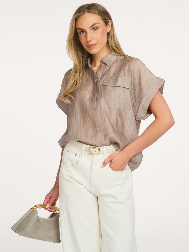 Co'Couture Reggie viscosemix blouse - Taupe Ontdek de Reggie viscosemix blouse van Co'Couture in de kleur Taupe bij Orangebag. Op werkdagen voor 21:45 besteld, morgen in huis.