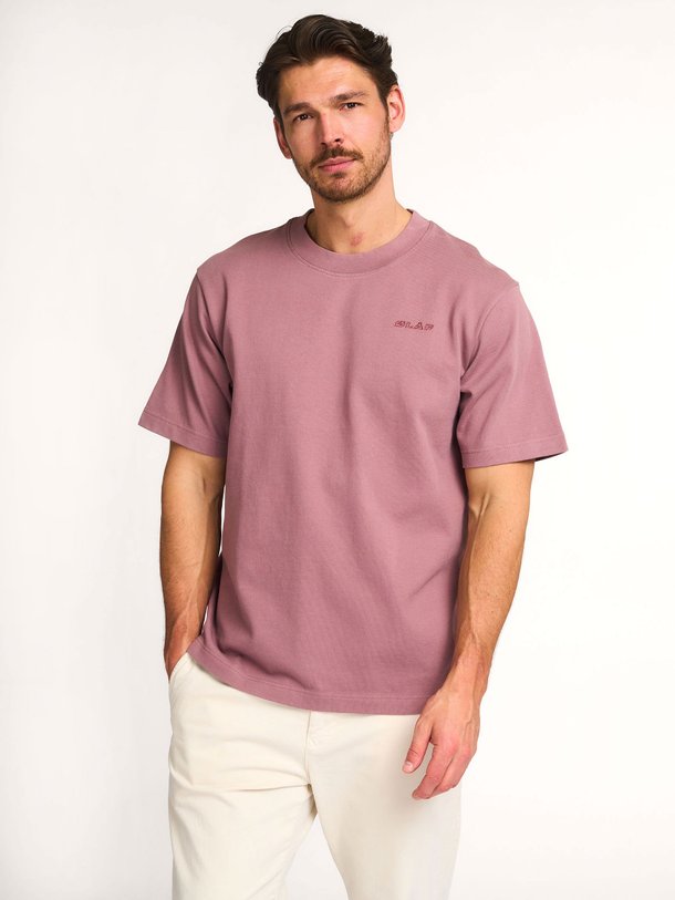 Ontdek de Organic cotton logo T-shirt van OLAF in de kleur Mauve bij Orangebag. Op werkdagen voor 21:45 besteld, morgen in huis.