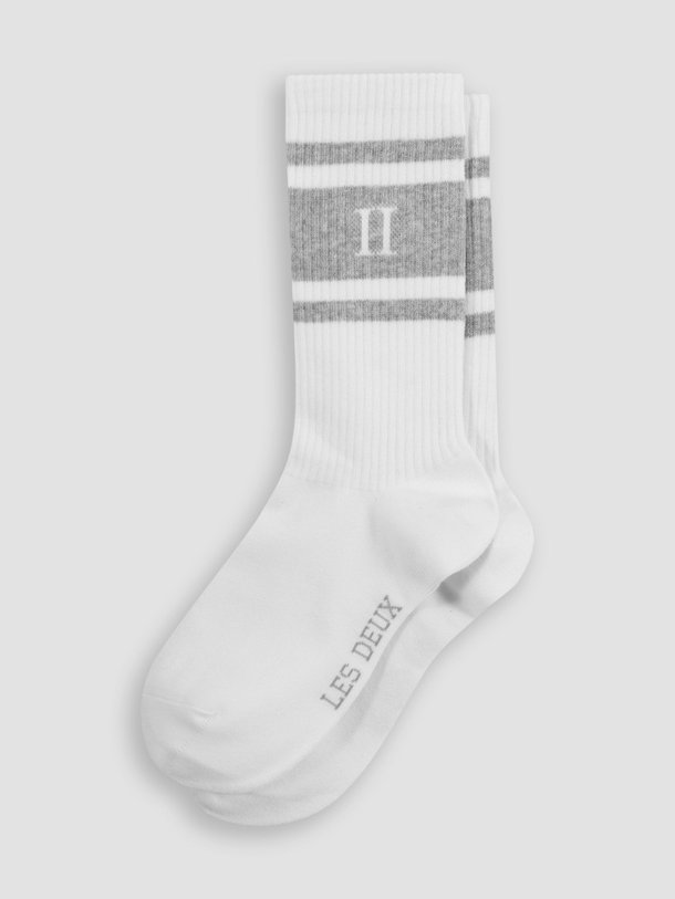 Ontdek de William 2-pack ribgebreide sokken met dessin van Les Deux in de kleur wit bij Orangebag. Op werkdagen voor 21:45 besteld, morgen in huis.