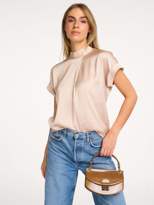 Ontdek de Opium geweven top met plooi van Dante 6 in de kleur beige bij Orangebag. Op werkdagen voor 21:45 besteld, morgen in huis.