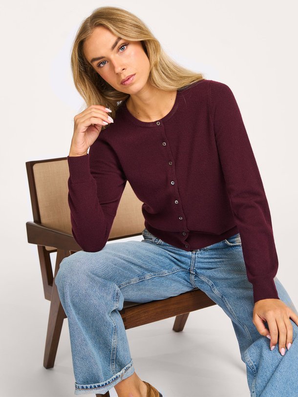 Ontdek de Organic cashmere vest van Repeat in de kleur bordeauxrood bij Orangebag. Op werkdagen voor 21:45 besteld, morgen in huis.