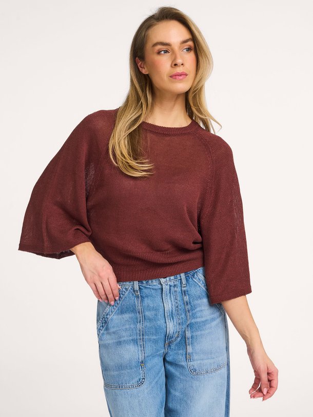 Ontdek de Marisol linnen trui van Studio AR in de kleur Steenrood bij Orangebag. Op werkdagen voor 21:45 besteld, morgen in huis.