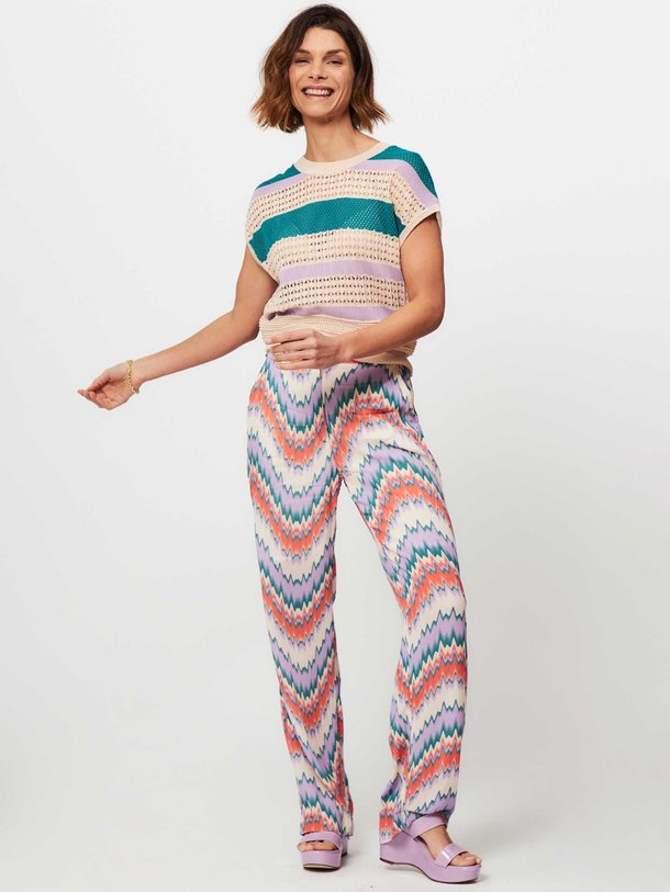 Ontdek de Noras viscose broek met print van Freebird in de kleur lila bij Orangebag. Op werkdagen voor 21:45 besteld, morgen in huis.