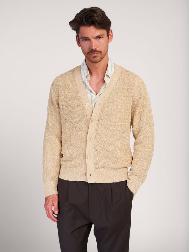 Ontdek de Dwayne katoenmix vest van NN.07 in de kleur beige bij Orangebag. Op werkdagen voor 21:45 besteld, morgen in huis.