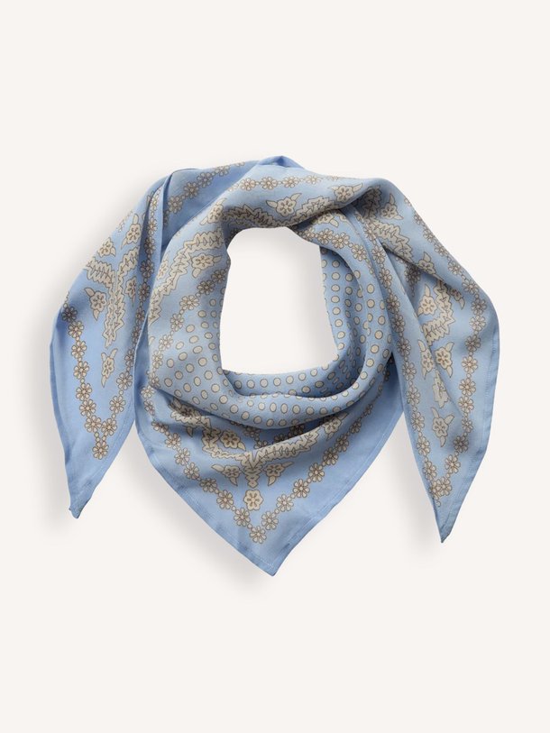 Ontdek de Karen zijden sjaal van Sofie Schnoor in de kleur Lichtblauw bij Orangebag. Op werkdagen voor 21:45 besteld, morgen in huis.