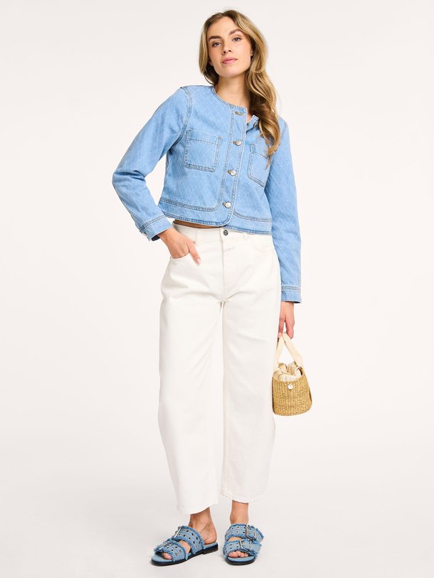 Ontdek de Delya denim jack van Suncoo in de kleur blauw bij Orangebag. Op werkdagen voor 21:45 besteld, morgen in huis.