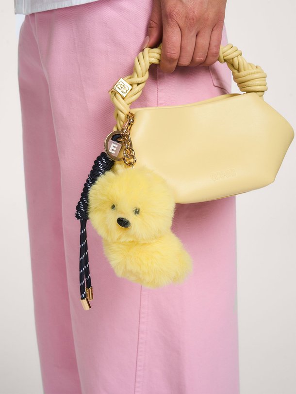 Ontdek de Jaci bag charm van Essentiel Antwerp in de kleur Geel bij Orangebag. Op werkdagen voor 21:45 besteld, morgen in huis.