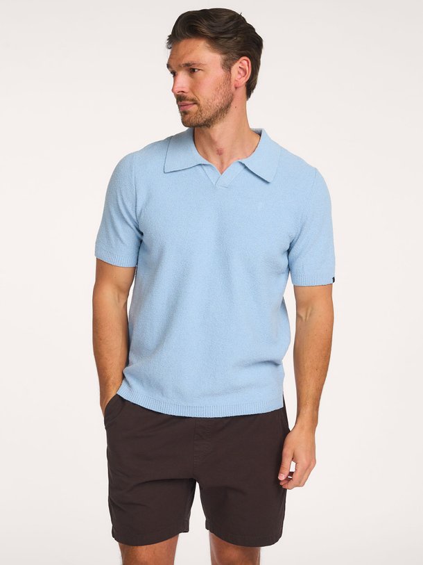 Ontdek de Katoenmix bouclé polo van Butcher of Blue in de kleur Lichtblauw bij Orangebag. Op werkdagen voor 21:45 besteld, morgen in huis.