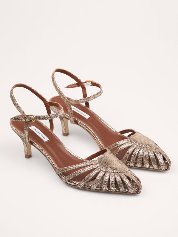 Ontdek de Keesha, lederen metallic sandalen van Anonymous Copenhagen bij Orangebag. Op werkdagen voor 21:45 besteld, morgen in huis.